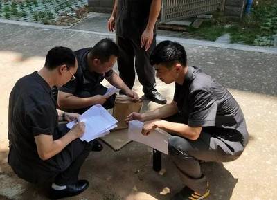 宾阳“老赖”名下房产被强制腾迁